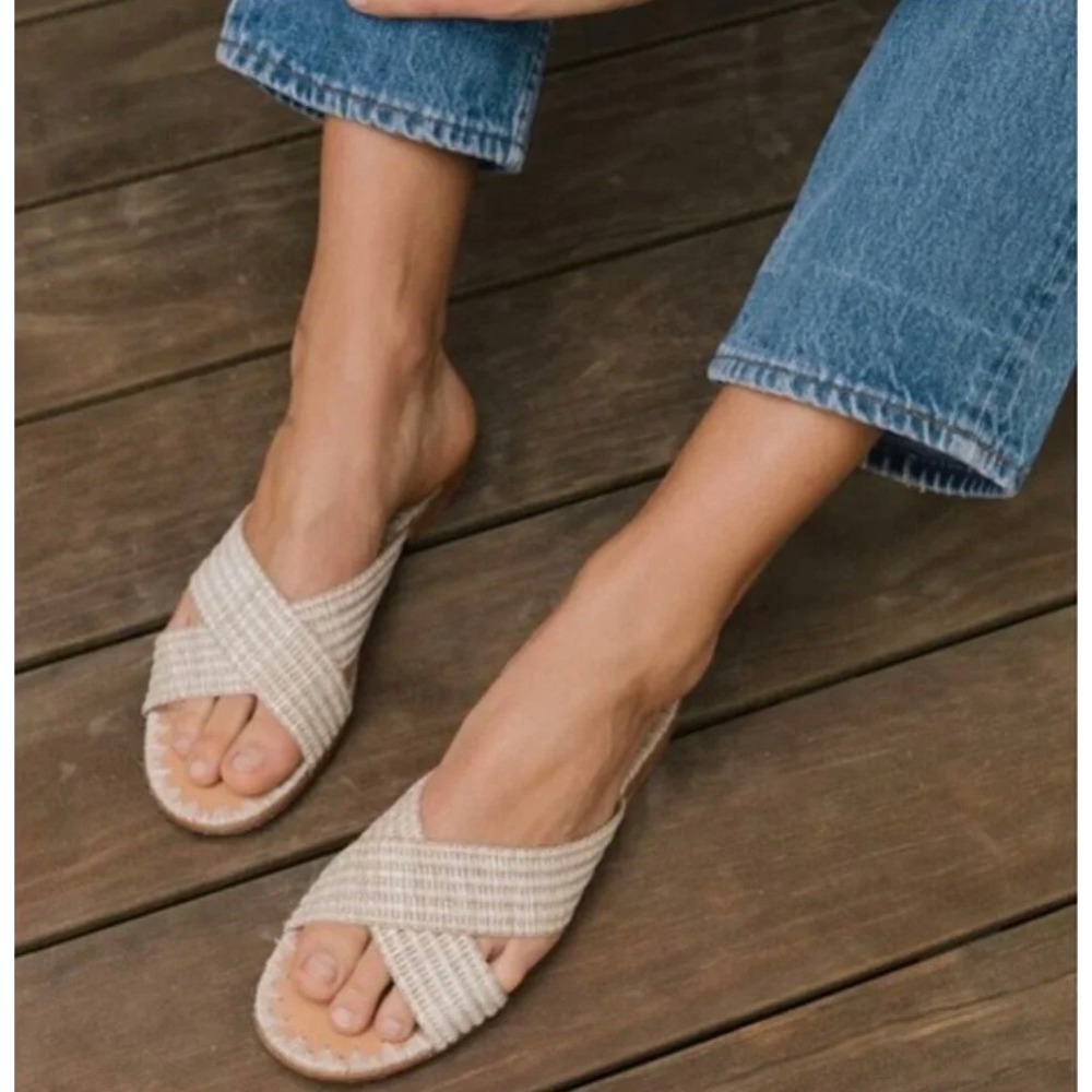 Jenni Kayne Raffia Crossover Sandals Tan Cream Woven Flat Slides Size 38‎